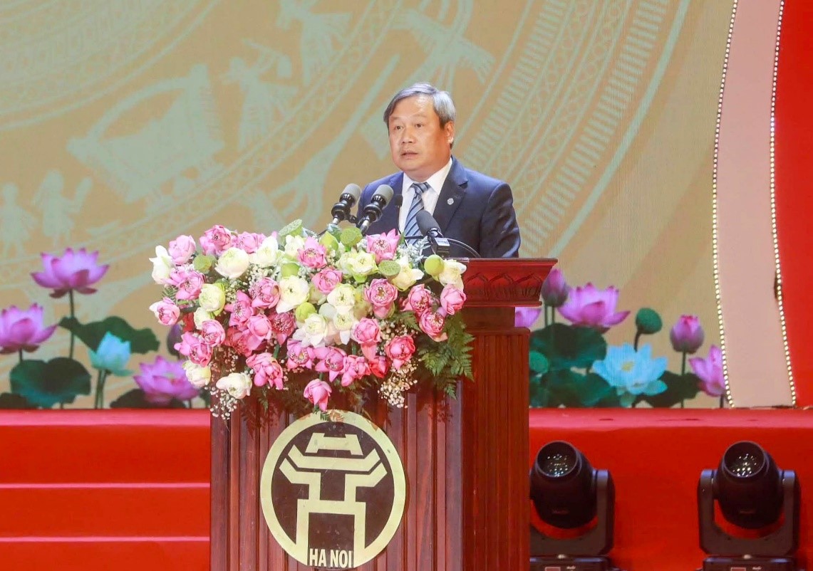 Đồng chí Vũ Đại Thắng, Chủ tịch Ủy ban nhân dân thành phố Hà Nội Chủ tịch Hội đồng Thi đua-Khen thưởng Thành phố Hà Nội phát biểu
